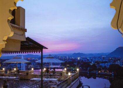 best lake view reasturant in udaipur